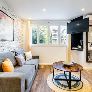 le-marignan-rdc-garage-classe-3-etoiles.fr-provencehotel.com/